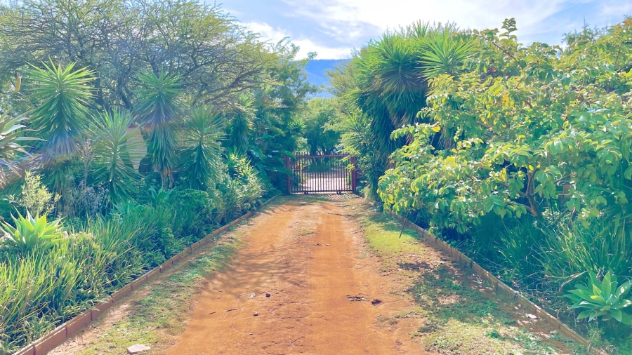 5 Bedroom Property for Sale in Kameeldrift West Gauteng