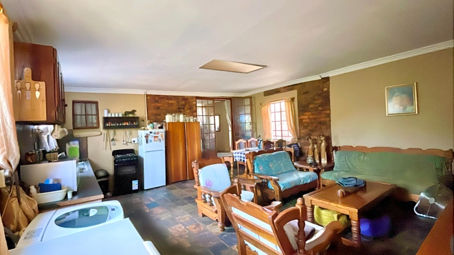 5 Bedroom Property for Sale in Kameeldrift West Gauteng