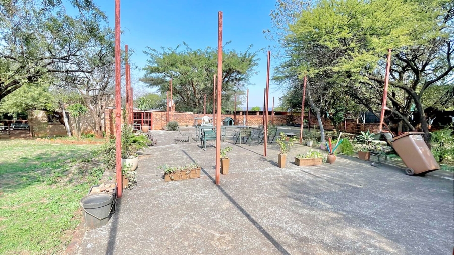 5 Bedroom Property for Sale in Kameeldrift West Gauteng
