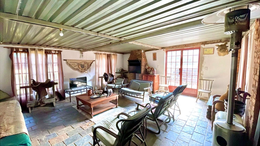 5 Bedroom Property for Sale in Kameeldrift West Gauteng