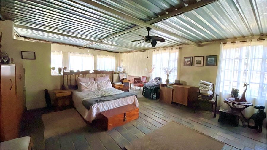 5 Bedroom Property for Sale in Kameeldrift West Gauteng
