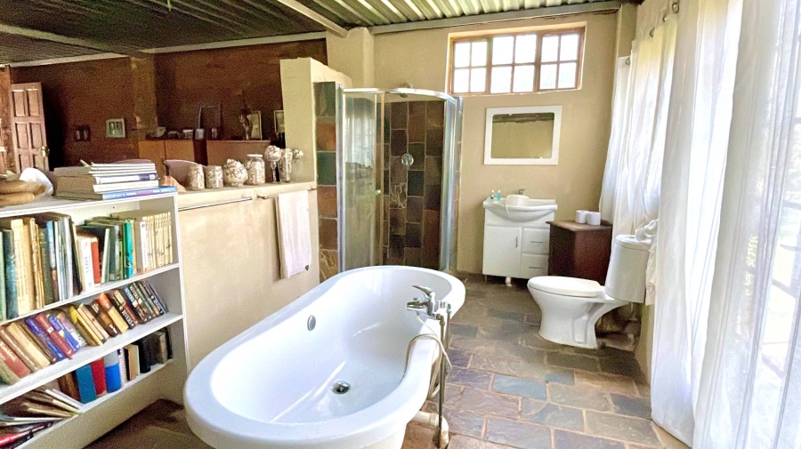 5 Bedroom Property for Sale in Kameeldrift West Gauteng