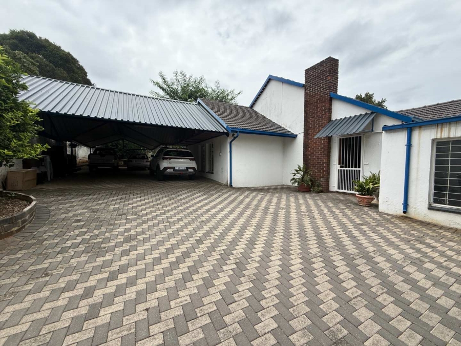 3 Bedroom Property for Sale in Bordeaux Gauteng