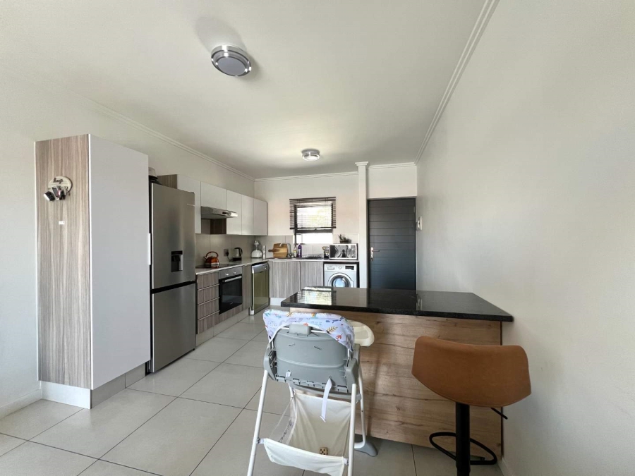 To Let 2 Bedroom Property for Rent in Beverley Gauteng