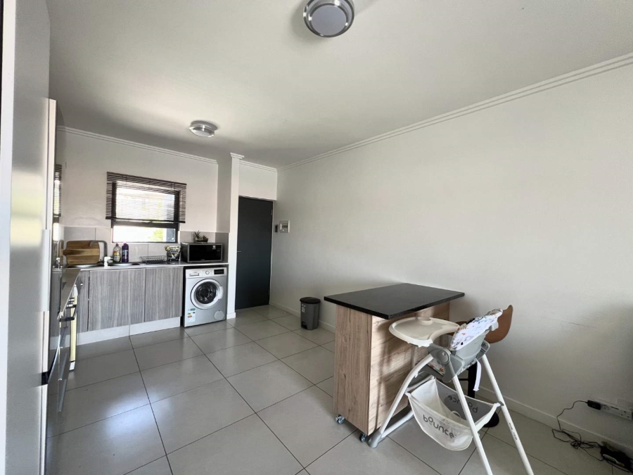 To Let 2 Bedroom Property for Rent in Beverley Gauteng