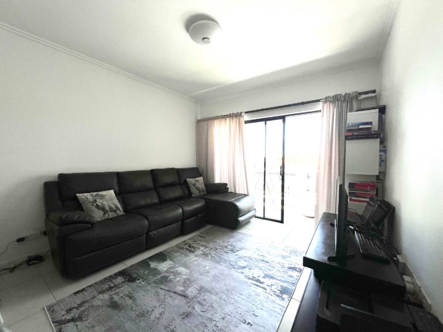 To Let 2 Bedroom Property for Rent in Beverley Gauteng