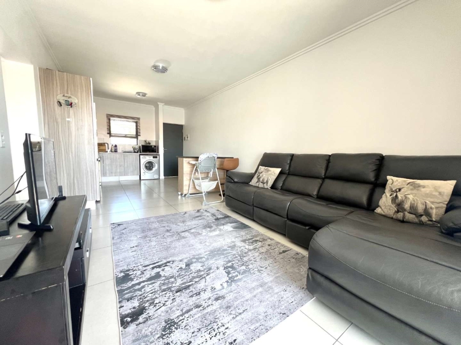 To Let 2 Bedroom Property for Rent in Beverley Gauteng