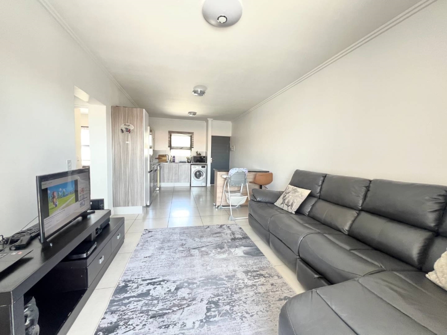 To Let 2 Bedroom Property for Rent in Beverley Gauteng