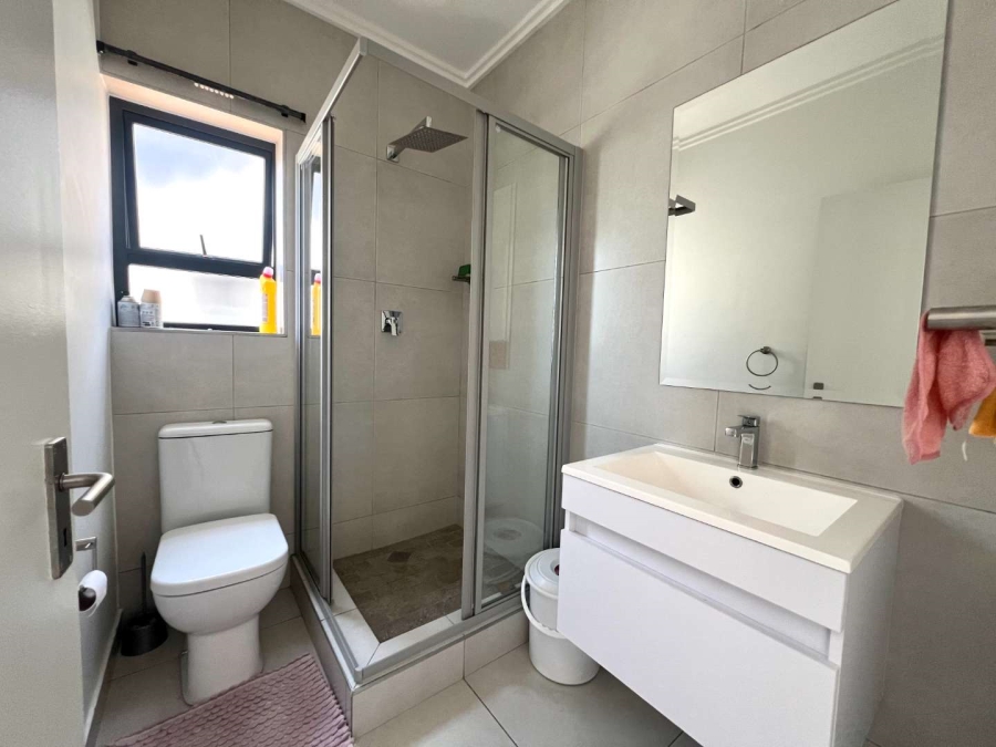 To Let 2 Bedroom Property for Rent in Beverley Gauteng