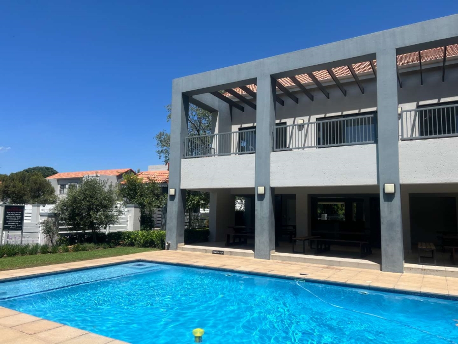 To Let 2 Bedroom Property for Rent in Beverley Gauteng