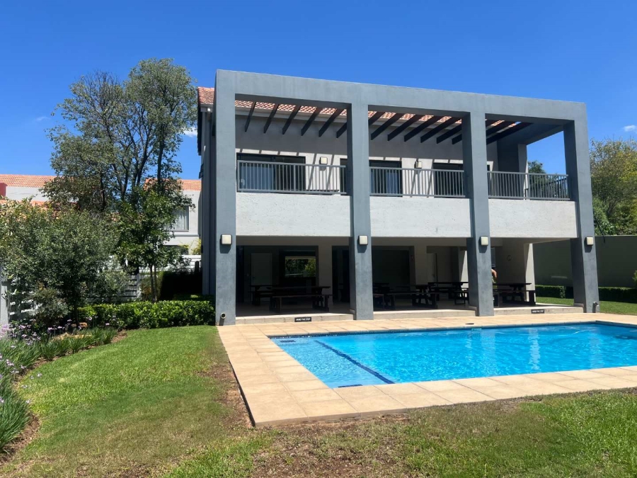 To Let 2 Bedroom Property for Rent in Beverley Gauteng