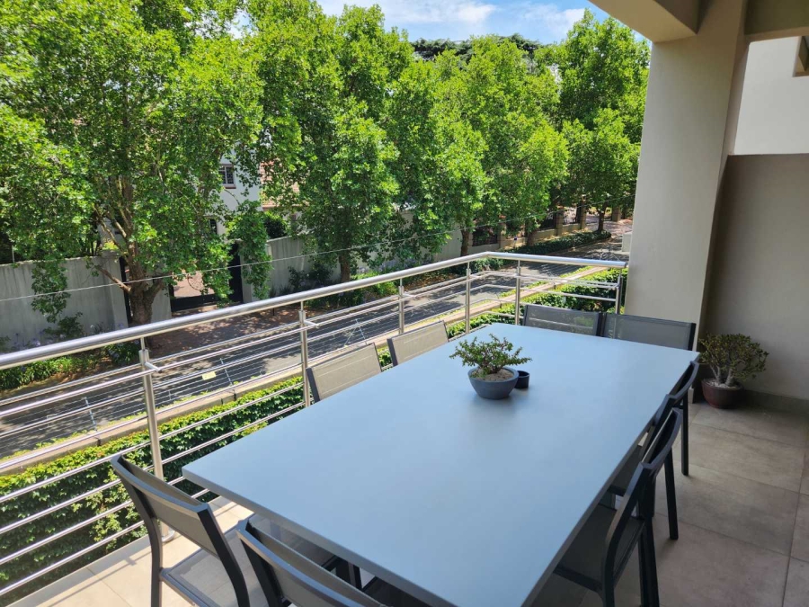 To Let 2 Bedroom Property for Rent in Saxonwold Gauteng