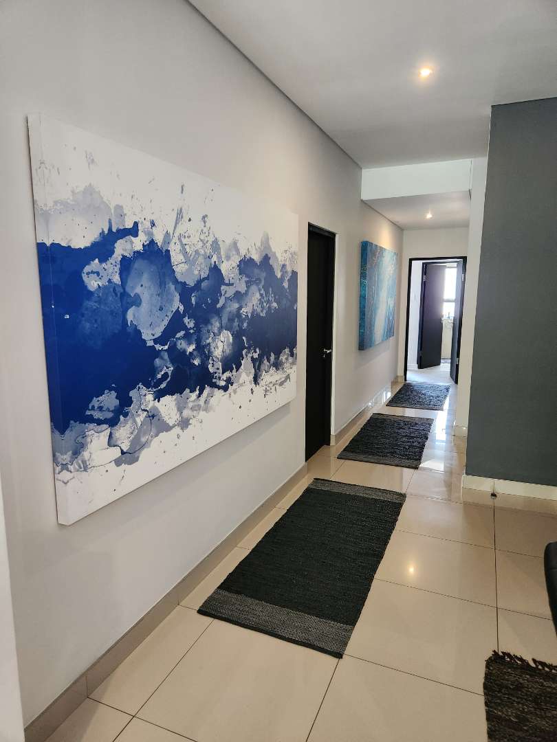 To Let 2 Bedroom Property for Rent in Saxonwold Gauteng