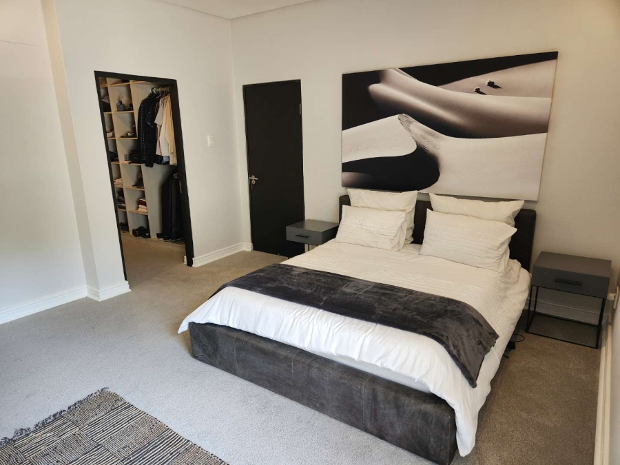 To Let 2 Bedroom Property for Rent in Saxonwold Gauteng