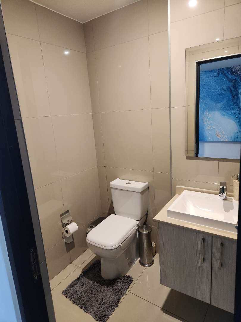 To Let 2 Bedroom Property for Rent in Saxonwold Gauteng