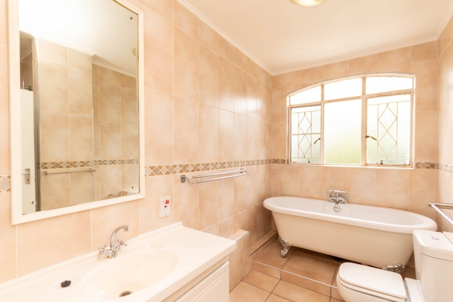 3 Bedroom Property for Sale in Country Life Park Gauteng