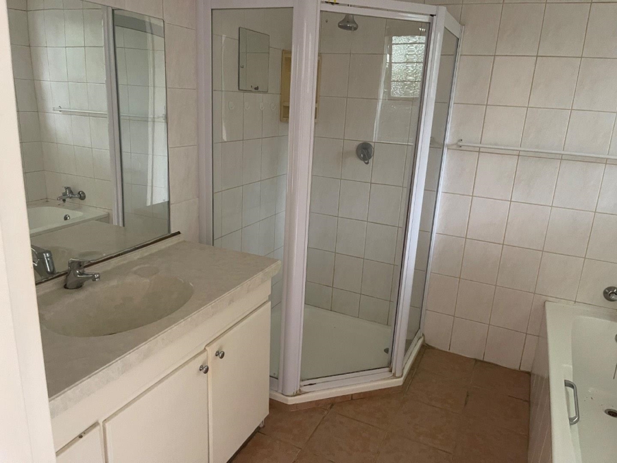 5 Bedroom Property for Sale in Northwold Gauteng