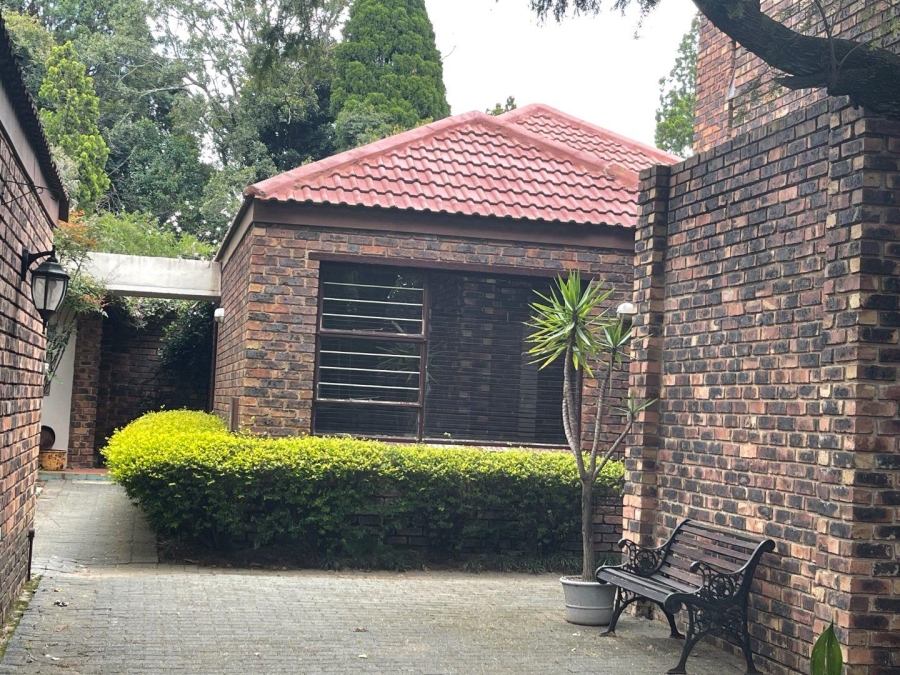 5 Bedroom Property for Sale in Northwold Gauteng