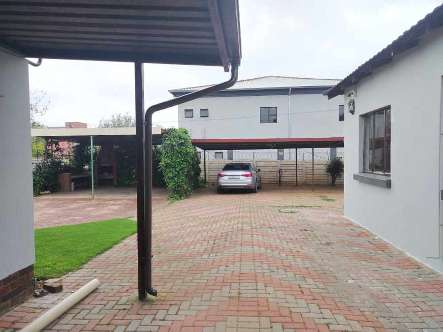 9 Bedroom Property for Sale in Kempton Park Ext 2 Gauteng
