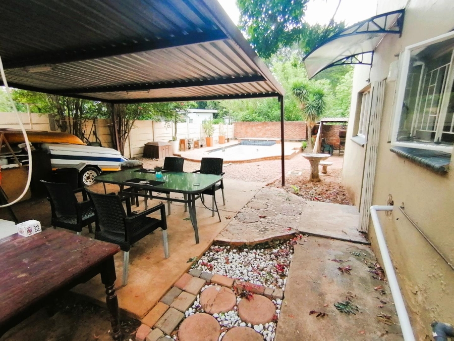 5 Bedroom Property for Sale in Pretoria North Gauteng