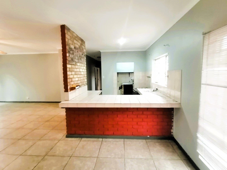 5 Bedroom Property for Sale in Pretoria North Gauteng