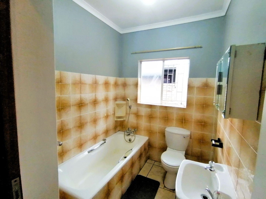 5 Bedroom Property for Sale in Pretoria North Gauteng