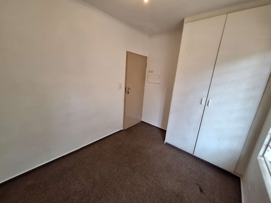 To Let 2 Bedroom Property for Rent in Roodepoort Gauteng