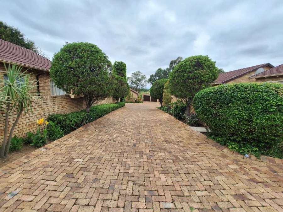 To Let 2 Bedroom Property for Rent in Roodepoort Gauteng