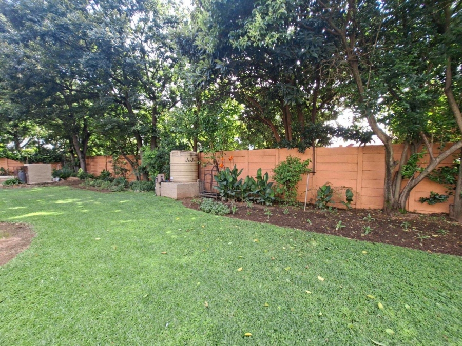 5 Bedroom Property for Sale in Buccleuch Gauteng