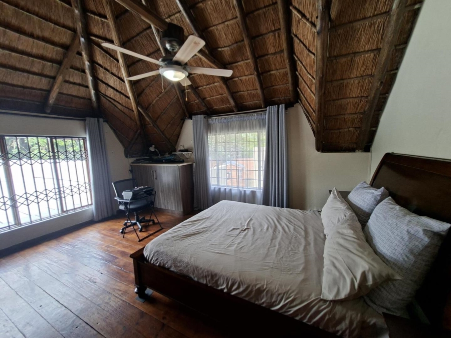 5 Bedroom Property for Sale in Buccleuch Gauteng