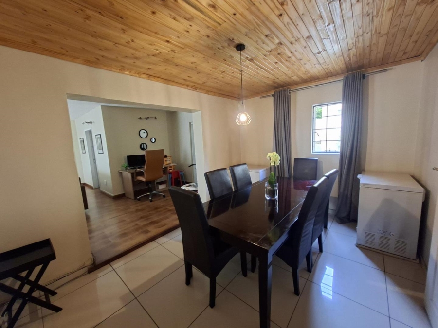 5 Bedroom Property for Sale in Buccleuch Gauteng