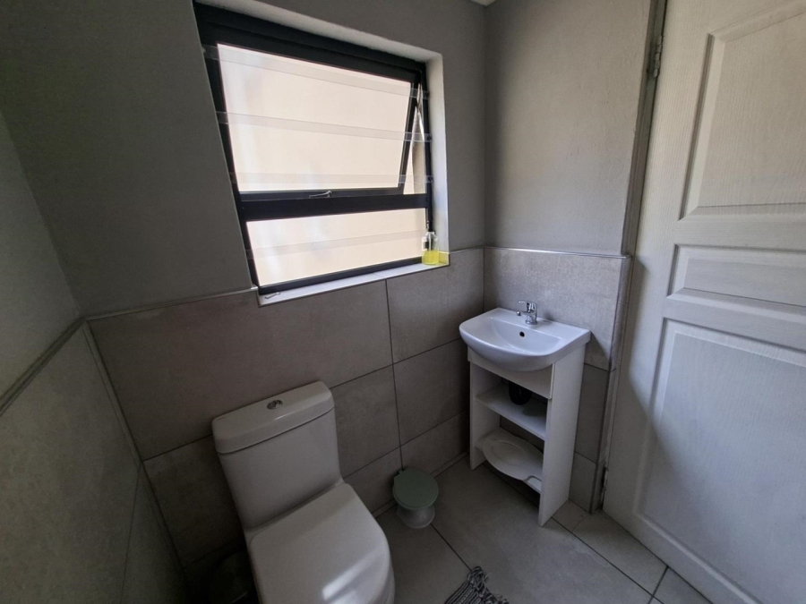 5 Bedroom Property for Sale in Buccleuch Gauteng