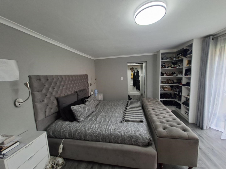 5 Bedroom Property for Sale in Buccleuch Gauteng