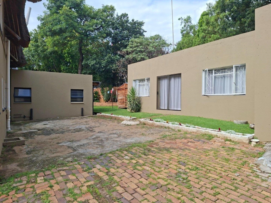 5 Bedroom Property for Sale in Buccleuch Gauteng