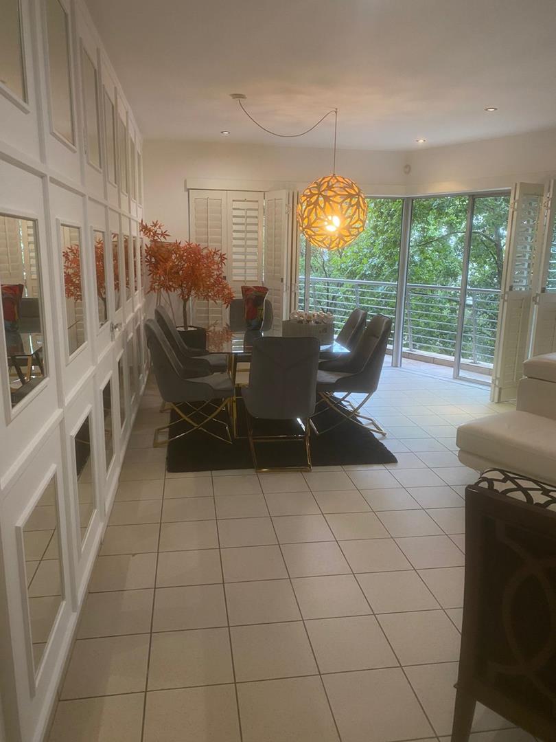 To Let 2 Bedroom Property for Rent in Sandhurst Gauteng