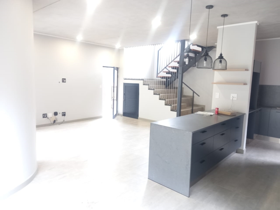 To Let 3 Bedroom Property for Rent in North Riding Gauteng