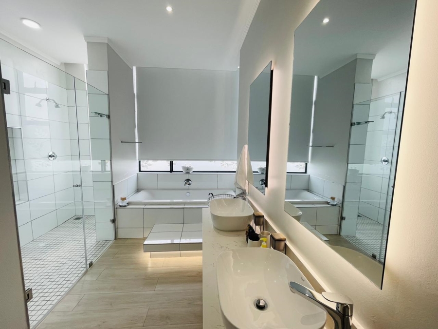 3 Bedroom Property for Sale in Rosebank Gauteng