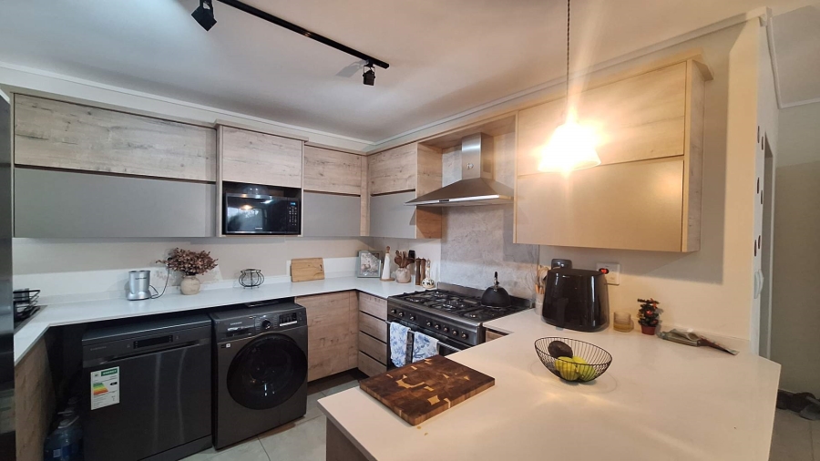 To Let 2 Bedroom Property for Rent in Noordhang Gauteng