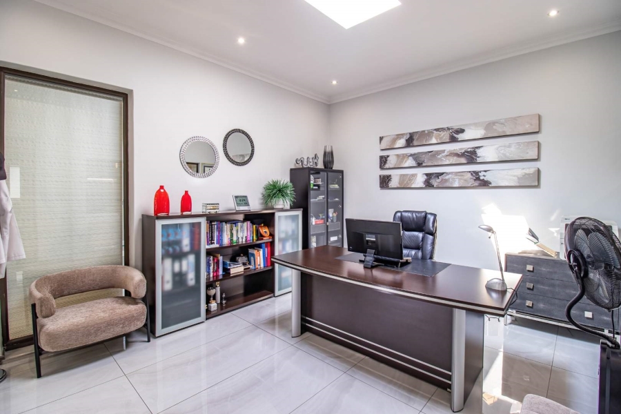 3 Bedroom Property for Sale in Northcliff Gauteng