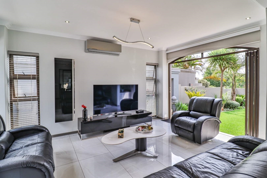 3 Bedroom Property for Sale in Northcliff Gauteng