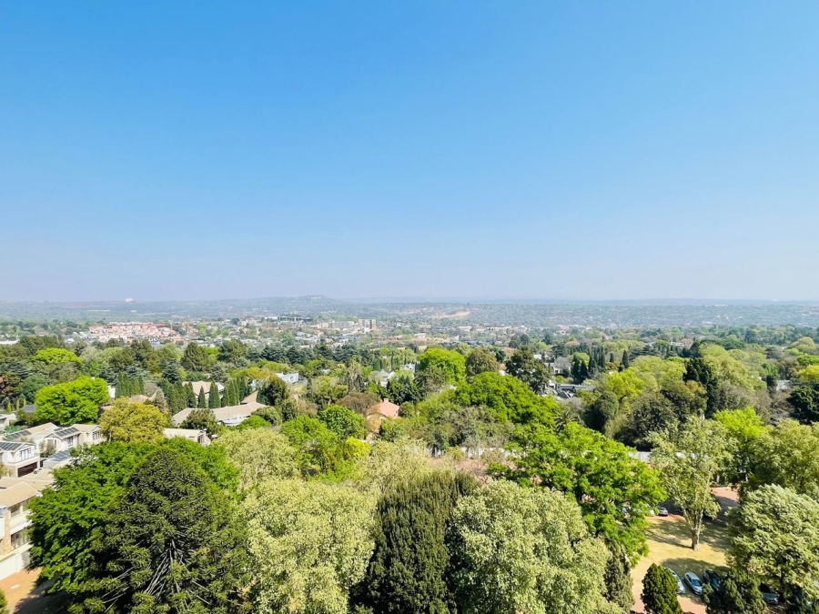 To Let 2 Bedroom Property for Rent in Illovo Gauteng