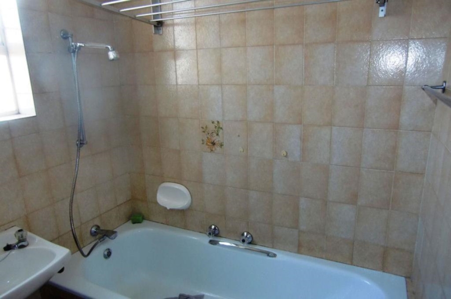 1 Bedroom Property for Sale in Silverton Gauteng