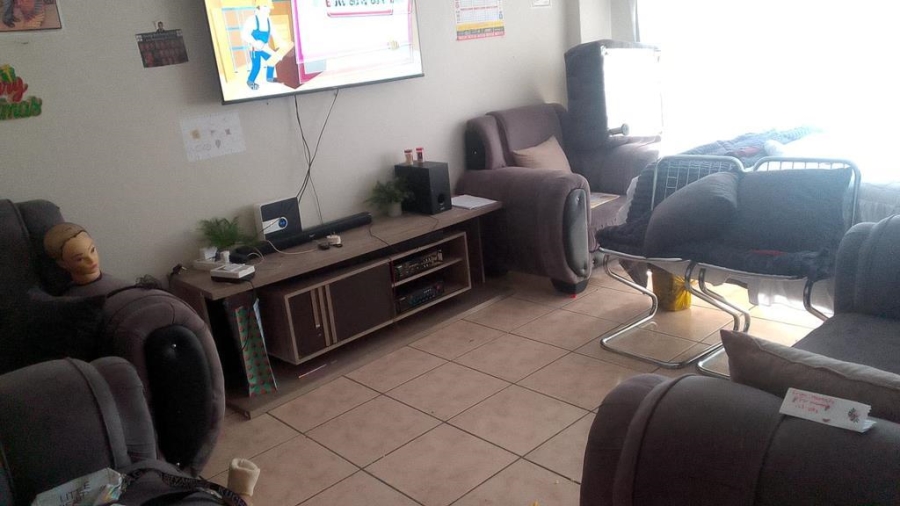 2 Bedroom Property for Sale in Silverton Gauteng
