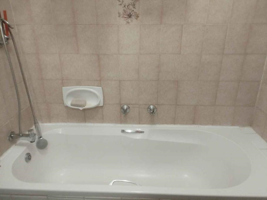 2 Bedroom Property for Sale in Silverton Gauteng