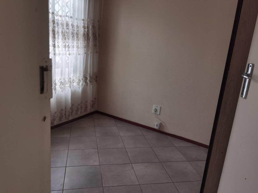 2 Bedroom Property for Sale in Modderbee Gauteng