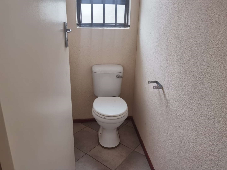 2 Bedroom Property for Sale in Modderbee Gauteng