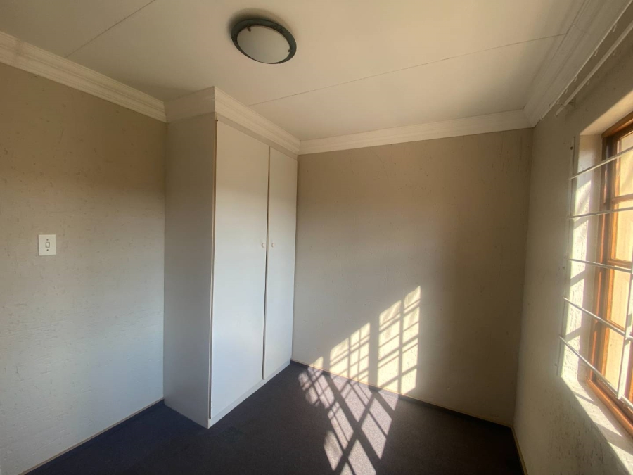 3 Bedroom Property for Sale in Rangeview Gauteng