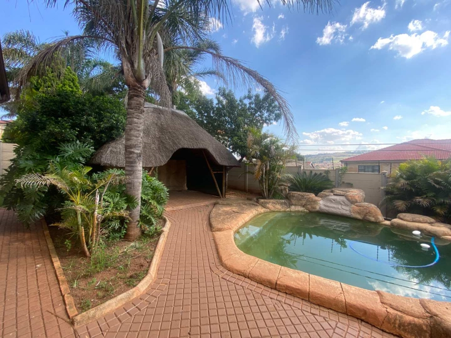 3 Bedroom Property for Sale in Rangeview Gauteng