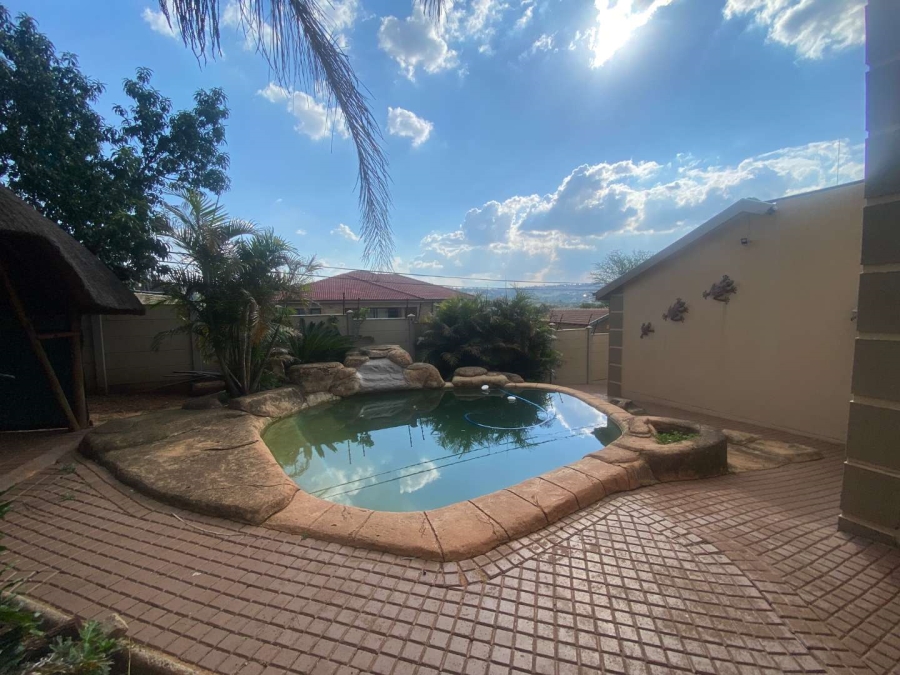 3 Bedroom Property for Sale in Rangeview Gauteng