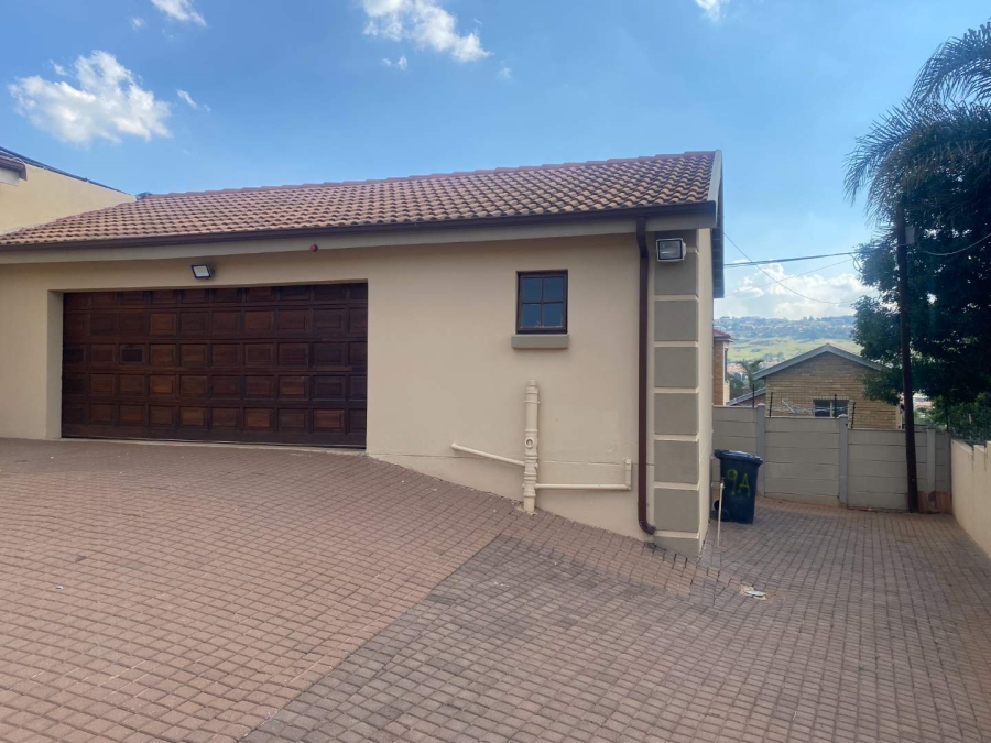 3 Bedroom Property for Sale in Rangeview Gauteng